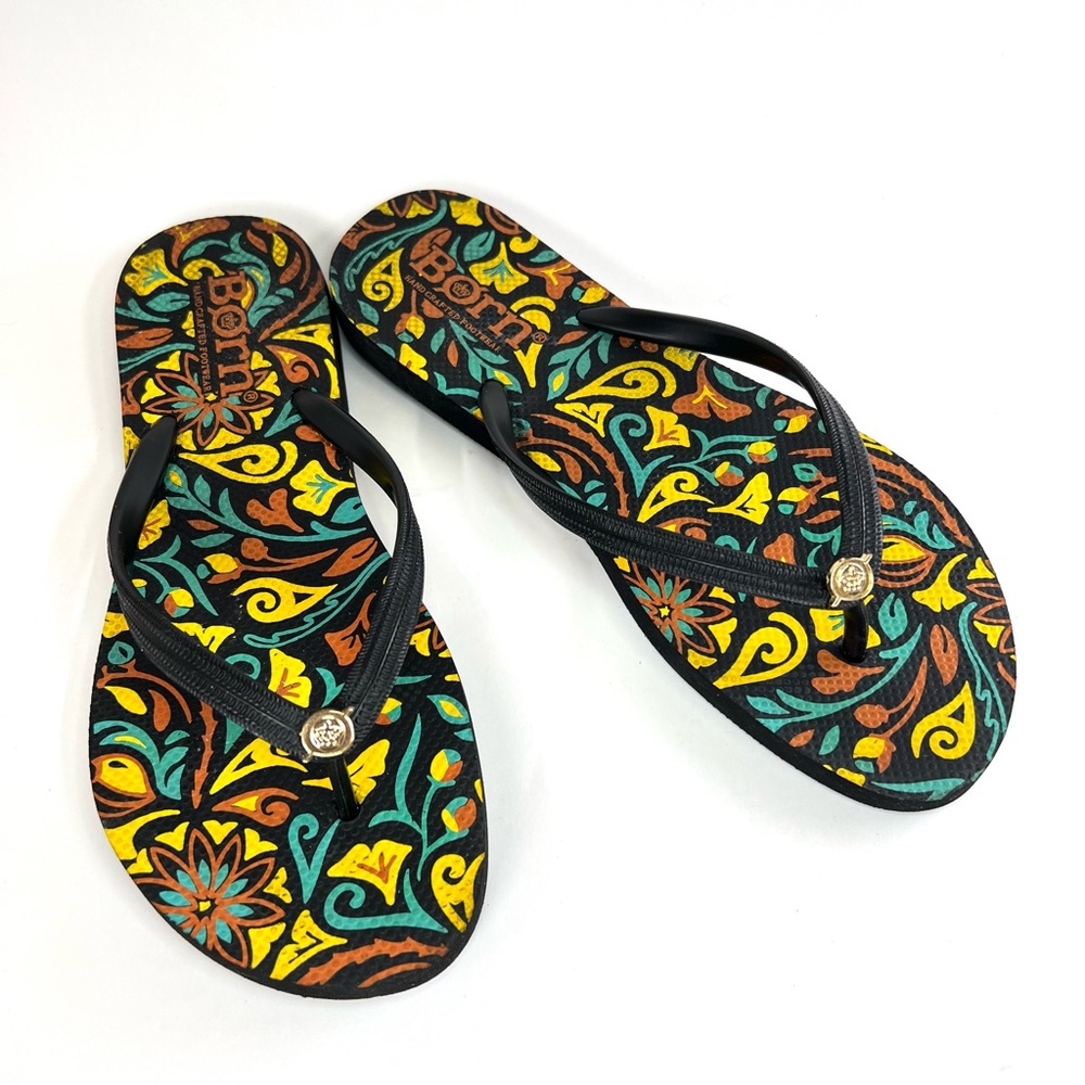 Born Flip Flops Women’s Size 9/10 Colorful Crown Medallion Yellow Black